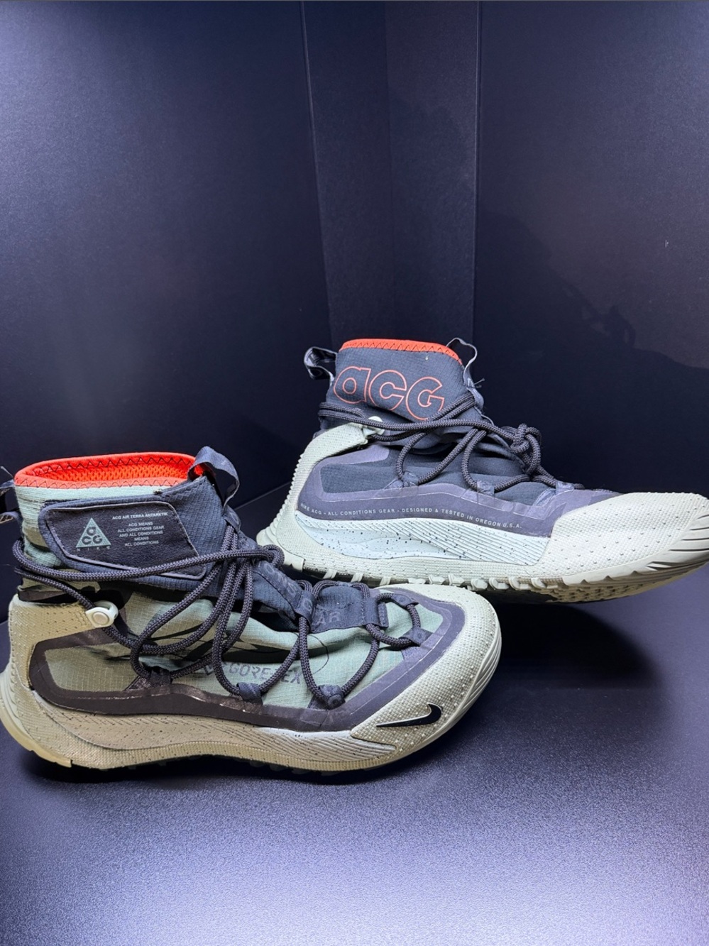 Nike ACG Trail Boots in Olive Green, Black and Orange